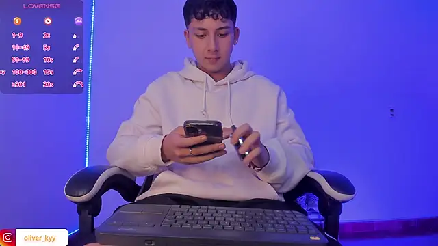 oliver_kyy webcam
