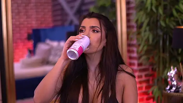 NicoleCellini webcam