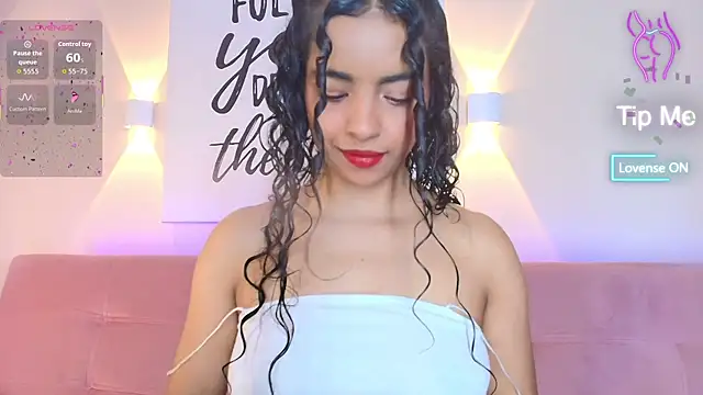 SunnyGilmoree webcam