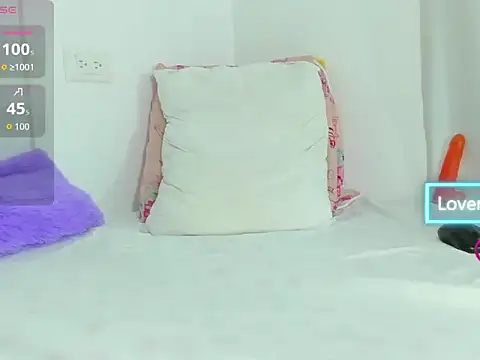 samanta-Little webcam