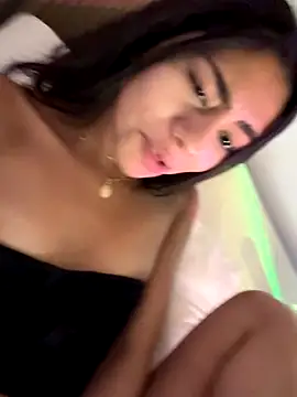 Webcam Model (LilybethGray)  is live.Free join now!