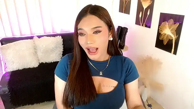 HeavenlyHugeCock webcam