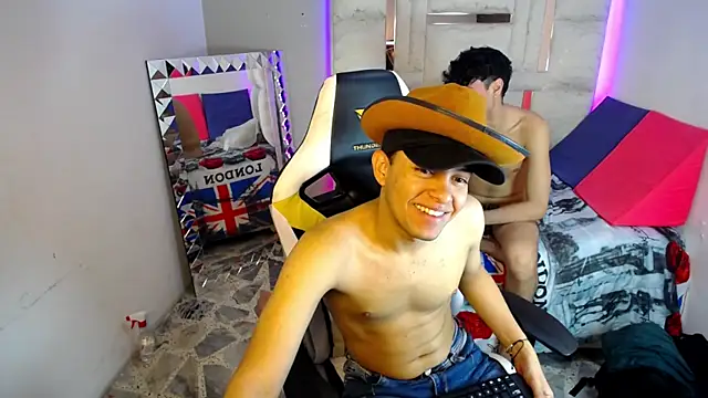 THE_VIPS_TWINK webcam