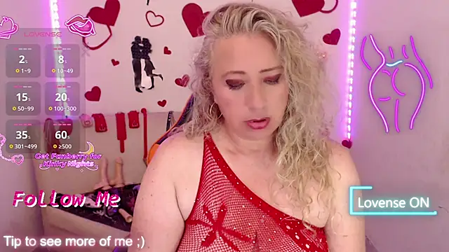 sofiacurvy_45 webcam