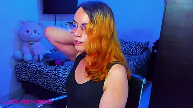 lillykittyy - Lillykittyy's free webcam - UK Sex Cams