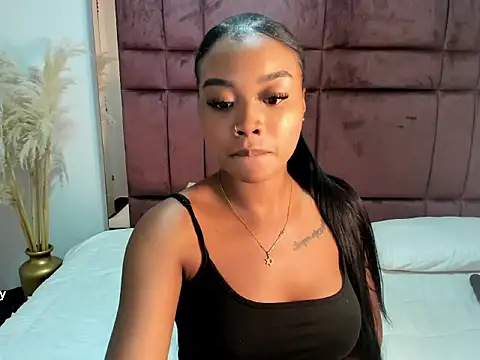 moesha_rey1 webcam stripchat model stream image