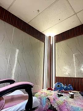 Webcam Model (Eva_Feller69)  is live.Free join now!