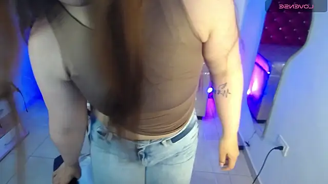 conniejames_m webcam