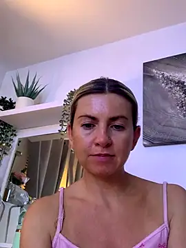 Britney_HartX webcam