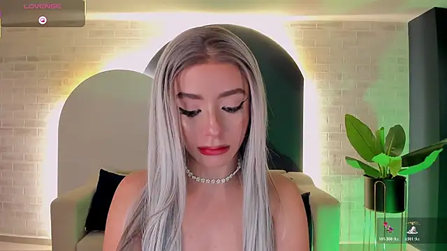 IsabellaMoreau webcam