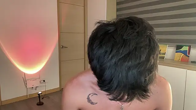 sweettaaron01 webcam