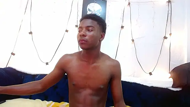 NoahJhonson69 webcam