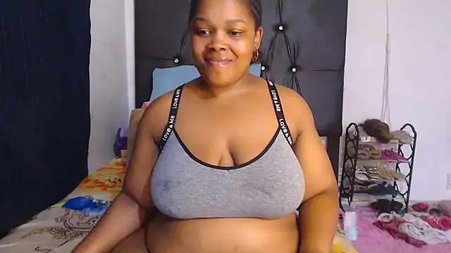 BigbootyNickyx webcam