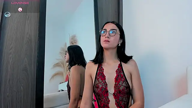Noami_Rose webcam