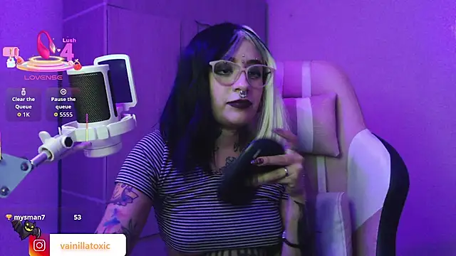 vainilla_doll webcam stripchat model stream image