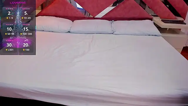 Lily_Queen30 webcam stripchat model stream image