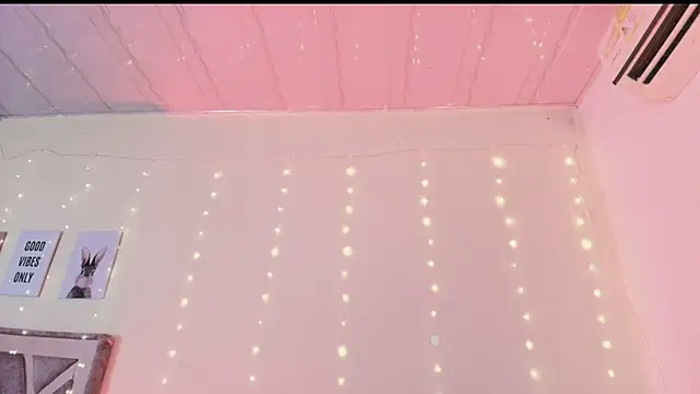 sweety_mariann1 from StripChat is Freechat