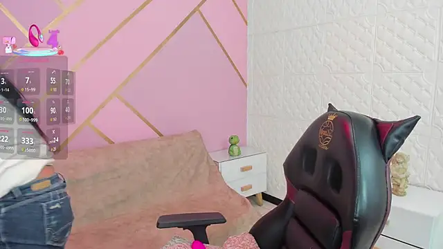 Small_naughty_ webcam