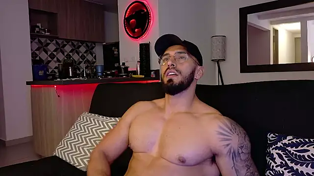 tony_muscle webcam