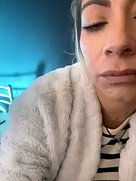 viktoria_davis_ webcam