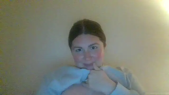 CherryJuneExperience webcam