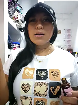 luisa16xxx Live Webcam on Stripchat