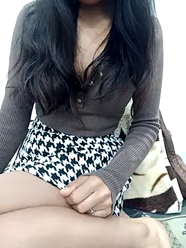 lovely_shreya_ (F teen) - Boobs show 😍