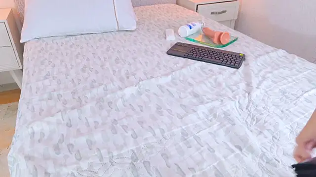 im_nova_w - Im_nova_w's free webcam - UK Sex Cams