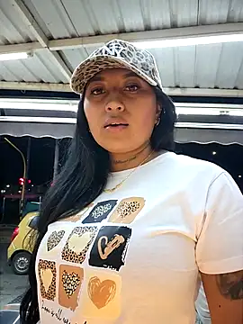 luisa16xxx (G young) - off bra  in public