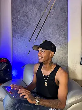 AaronCruz_'s live cam