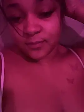 yourfavlightskinn webcam