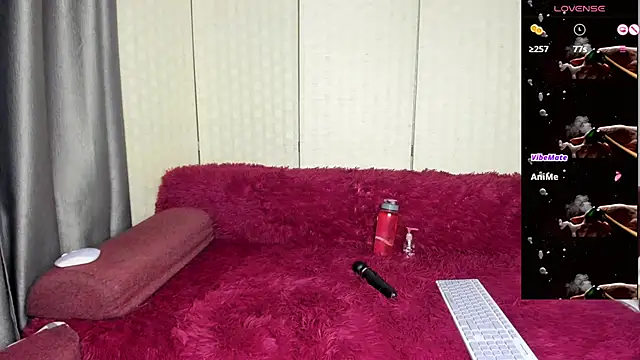 Feral-Berry22 webcam