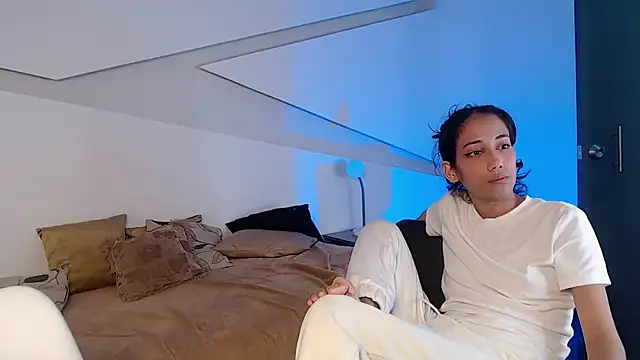 hot_little_bunny webcam