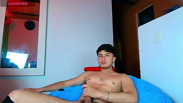 santyago_taylor webcam