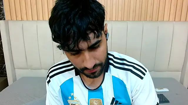 online sex cam free MilanZaire