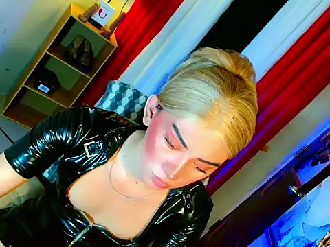 HOLLYWOOD_QUEEN_88 webcam