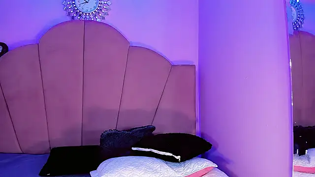 valeriaaguilar (T teen) - the cutest and most expensive angel