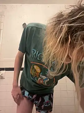 cum chat Tallnerdyguy