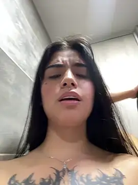 nicky_and_isabella webcam