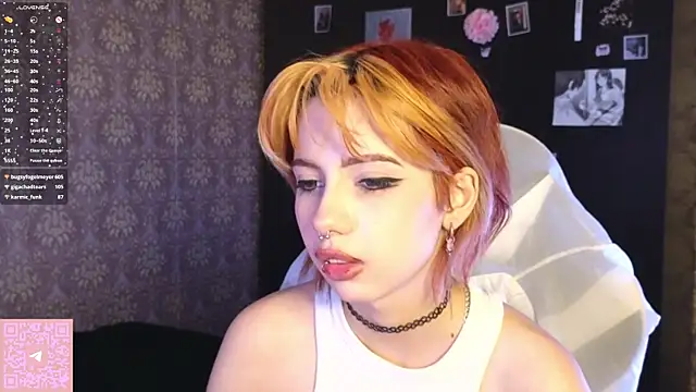 MissMorganMoon webcam