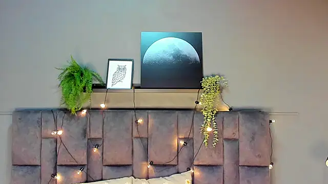 NicoletCherry__ webcam