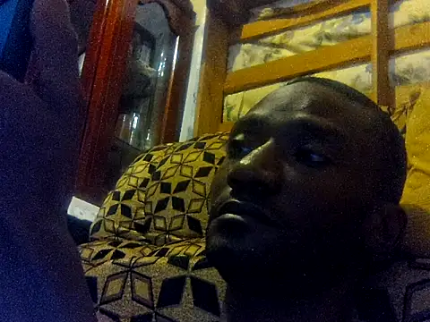 LookingLover34 webcam