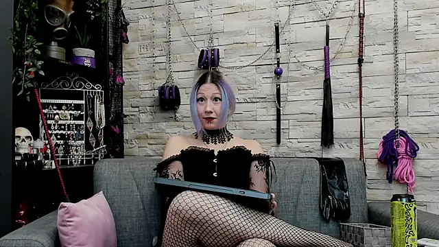 CruelMistress webcam