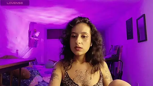 atenea_dragon__ webcam