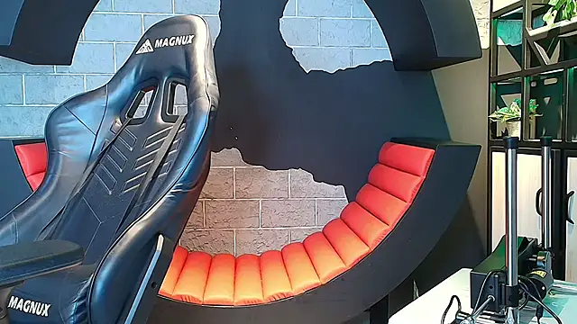 MyStrongSubmissive webcam