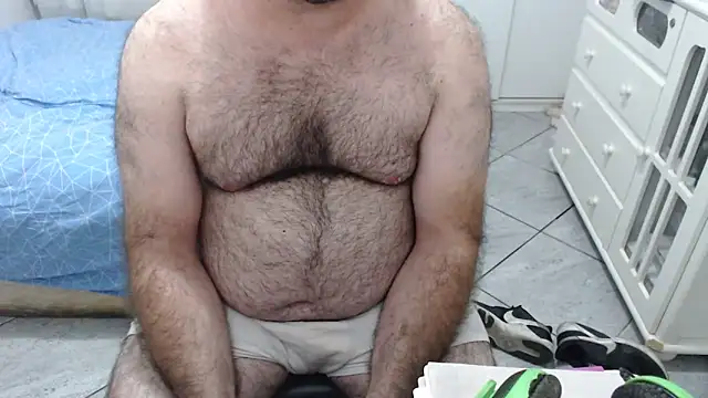 mysterbearmg (Ask my age) - CUM IN PUBLIC