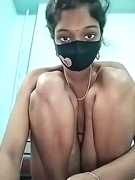 Webcam Model (Tushi-10)  is live.Free join now!