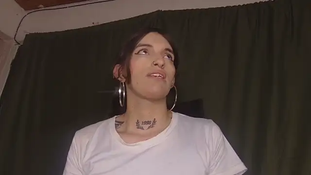 Scarlett_crastrawberry webcam