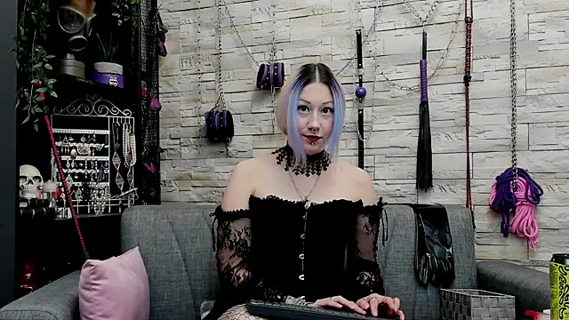 CruelMistress webcam