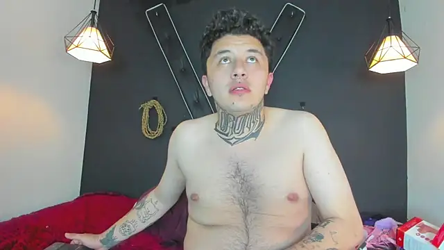 matthew_and_mila webcam